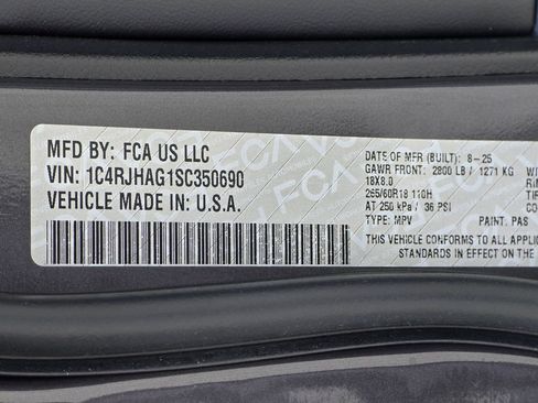 Used 2025 Jeep Grand Cherokee Laredo X AWD/4WD image 51