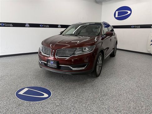 Used 2016 Lincoln MKX Reserve w/ Climate Package AWD/4WD image 1