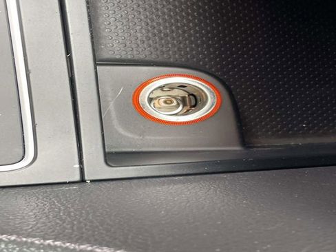 Used 2013 Volkswagen Passat 2.5 S image 25