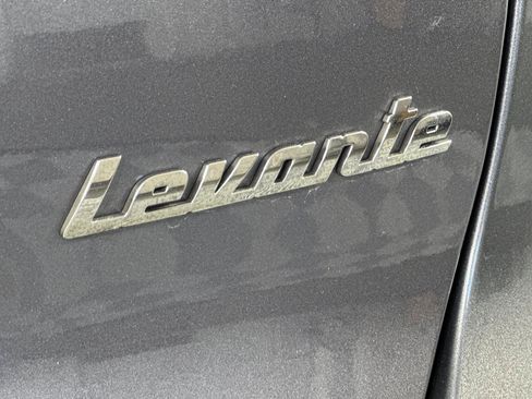 Used 2023 Maserati Levante Trofeo image 22