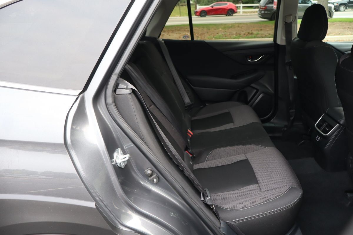 Used 2023 Subaru Outback Premium AWD/4WD image 21