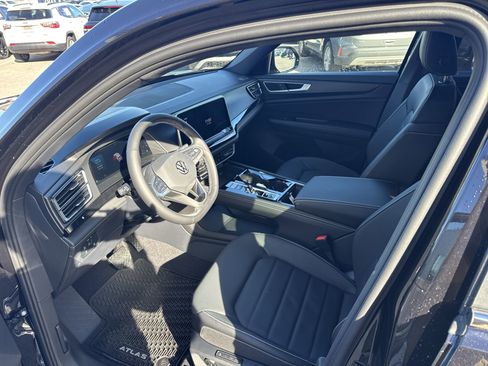 New 2026 Volkswagen Atlas Cross Sport SEL image 10
