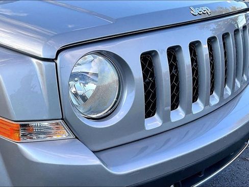 Used 2015 Jeep Patriot Limited w/ Sun/Sound Group AWD/4WD image 29