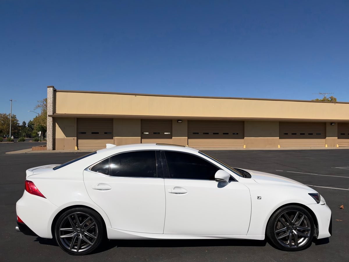 Used 2020 Lexus IS 350 F Sport w/ F Sport Package RWD image 8