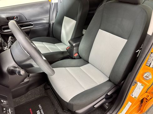 Used 2015 Toyota Prius C Two image 17