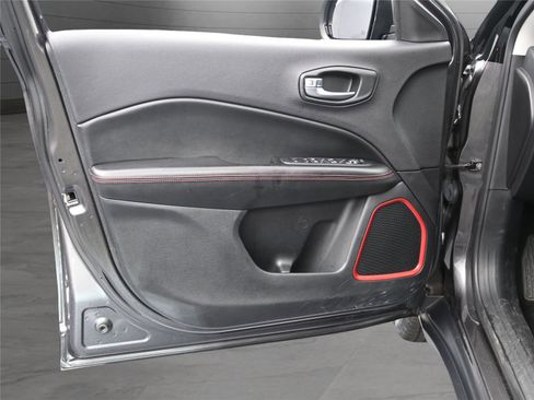 Used 2019 Jeep Compass Trailhawk w/ Leather Interior Group image 9