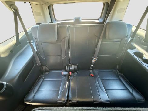 Used 2016 Chevrolet Suburban LS image 25