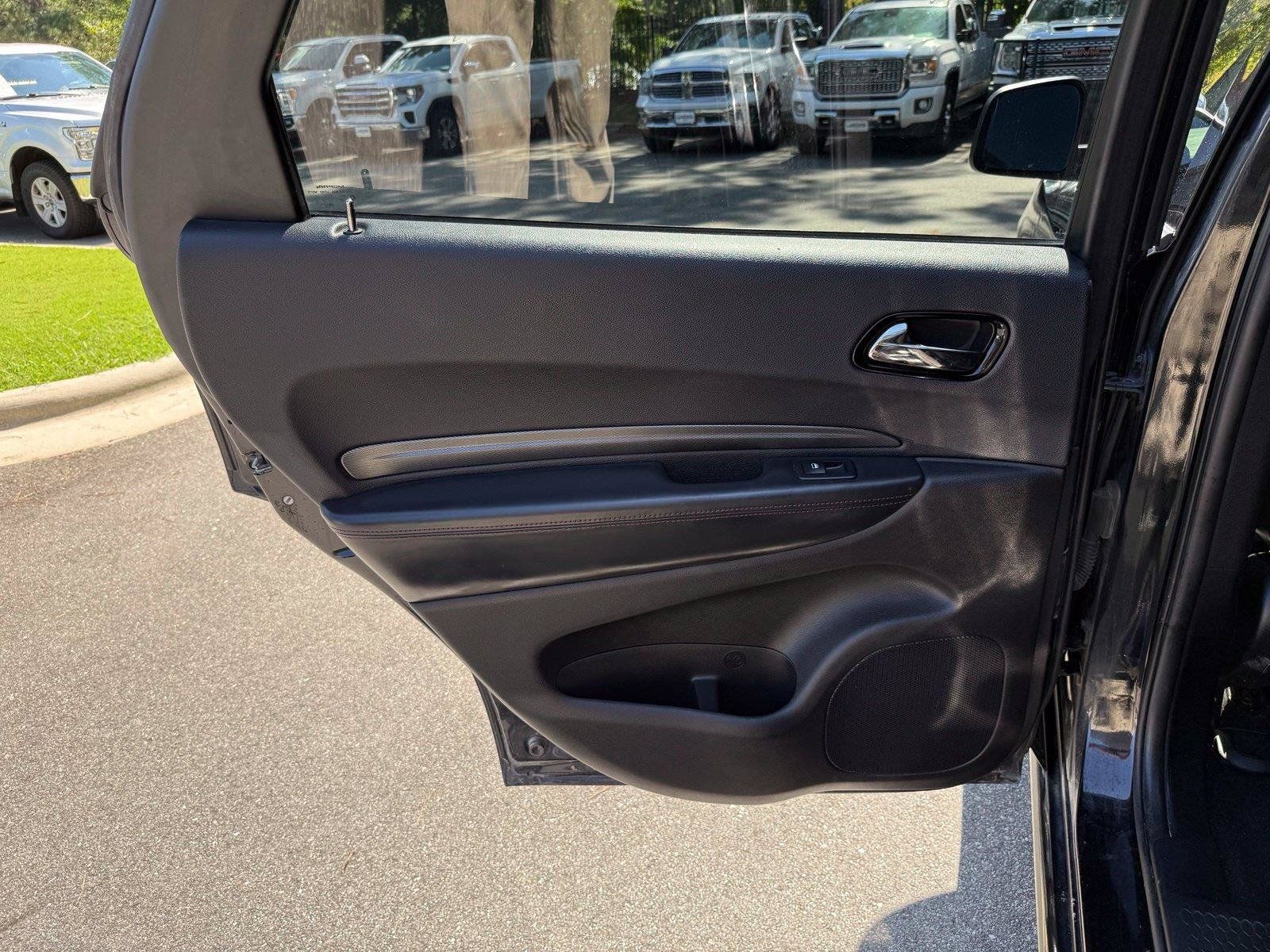 Used 2021 Dodge Durango R/T w/ Blacktop Package AWD/4WD image 31