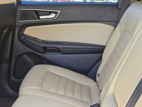 Used 2017 Ford Edge SEL w/ Equipment Group 201A AWD/4WD image 19