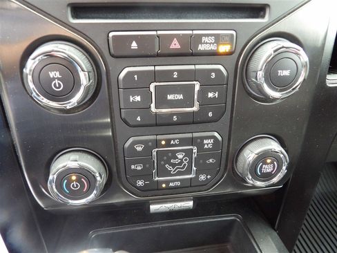 Used 2014 Ford F150 FX4 w/ Equipment Group 402A Luxury image 24