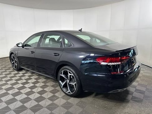 Used 2021 Volkswagen Passat 2.0T R-Line FWD image 5