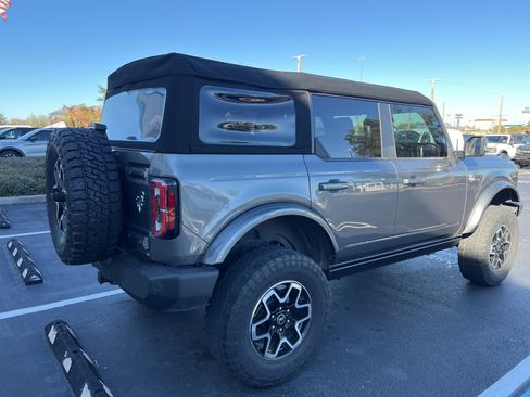 Used 2022 Ford Bronco Outer Banks image 7