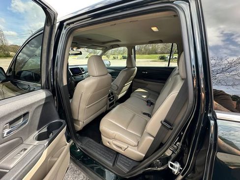 Used 2017 Honda Pilot EX-L image 19