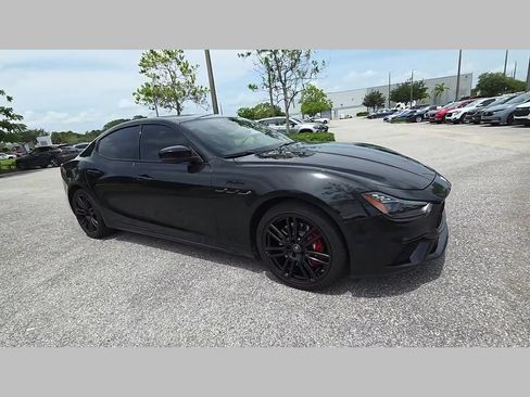 Used 2023 Maserati Ghibli Modena RWD image 57
