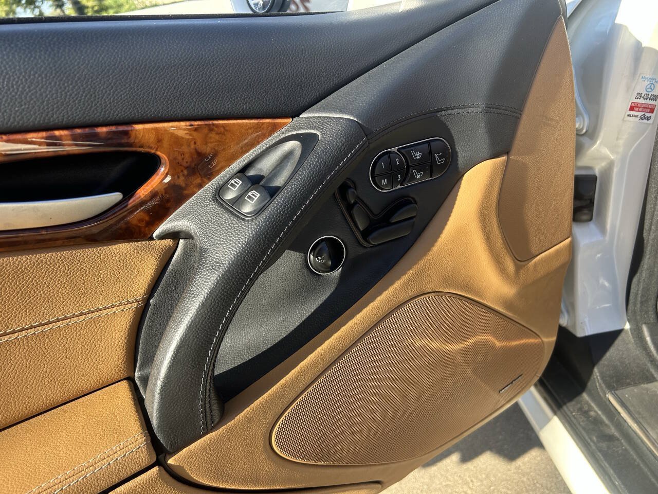 Used 2011 Mercedes-Benz SL 550 image 22