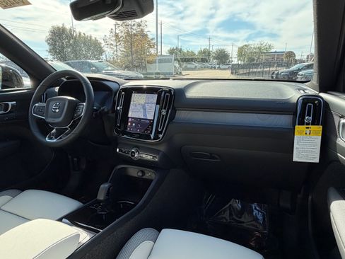 New 2026 Volvo EX40 Plus w/ Climate Package image 10