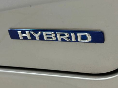 Used 2011 Lexus CT 200h Premium image 36