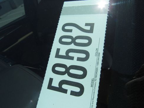 Used 2023 Jeep Grand Cherokee L Summit AWD/4WD image 30