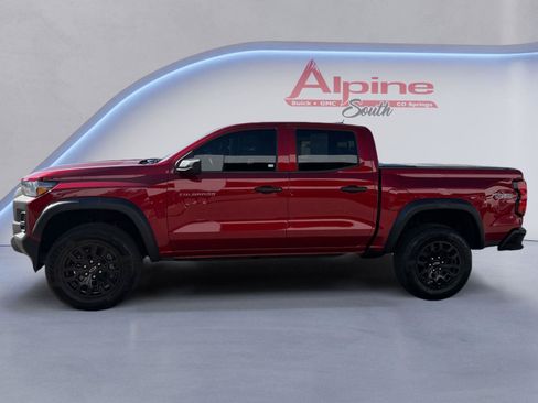 Used 2024 Chevrolet Colorado Trail Boss AWD/4WD image 2