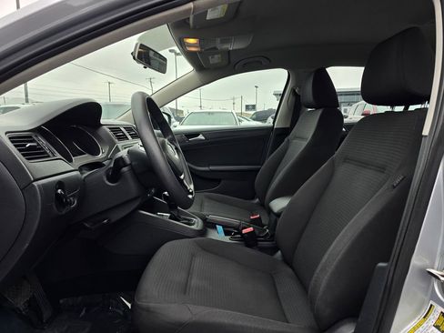 Used 2015 Volkswagen Jetta S image 21
