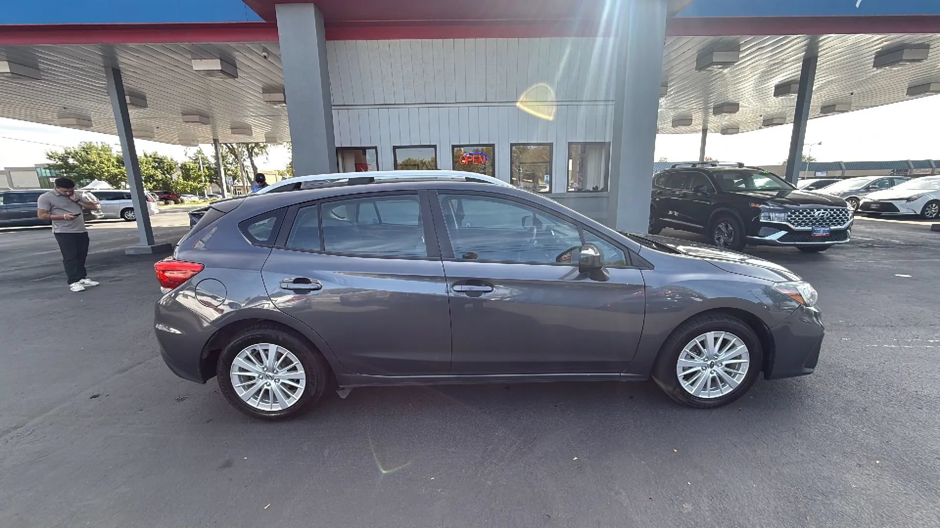 Used 2018 Subaru Impreza 2.0i Premium w/ Eyesight & BSD & Rcta AWD/4WD image 21