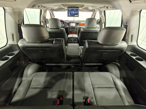 Used 2008 Lexus LX 570 4WD image 31
