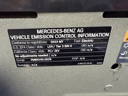 Used 2023 Mercedes-Benz EQE 500 4MATIC Sedan image 34