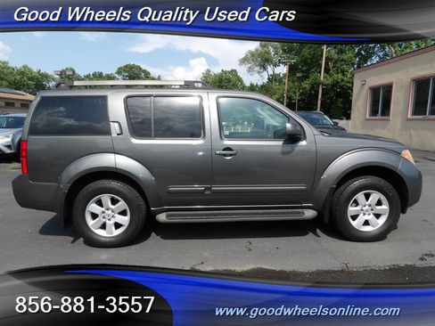 Used 2008 Nissan Pathfinder SE w/ Premium Pkg AWD/4WD image 4