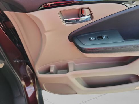 Used 2017 Honda Pilot Touring image 23