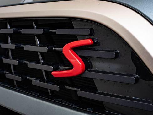 Certified 2025 MINI Cooper Countryman S w/ Comfort Package Max image 16