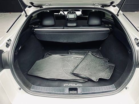 Used 2016 Toyota Prius Four w/ Advanced Technology Package FWD image 45