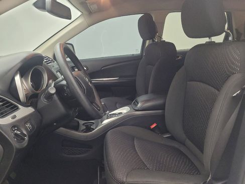Used 2019 Dodge Journey SE FWD image 17