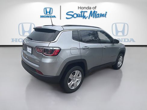 Used 2022 Jeep Compass Latitude w/ Convenience Group AWD/4WD image 7