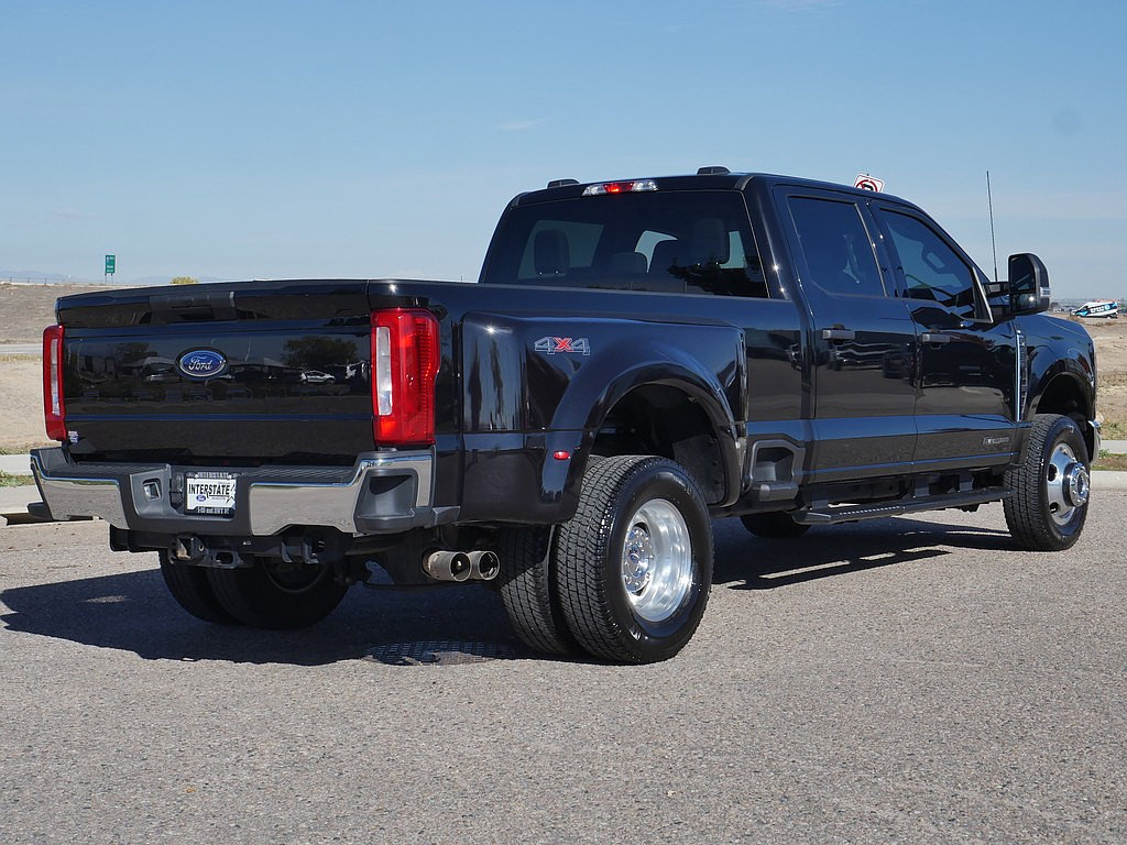 Used 2023 Ford F350 XLT AWD/4WD image 6