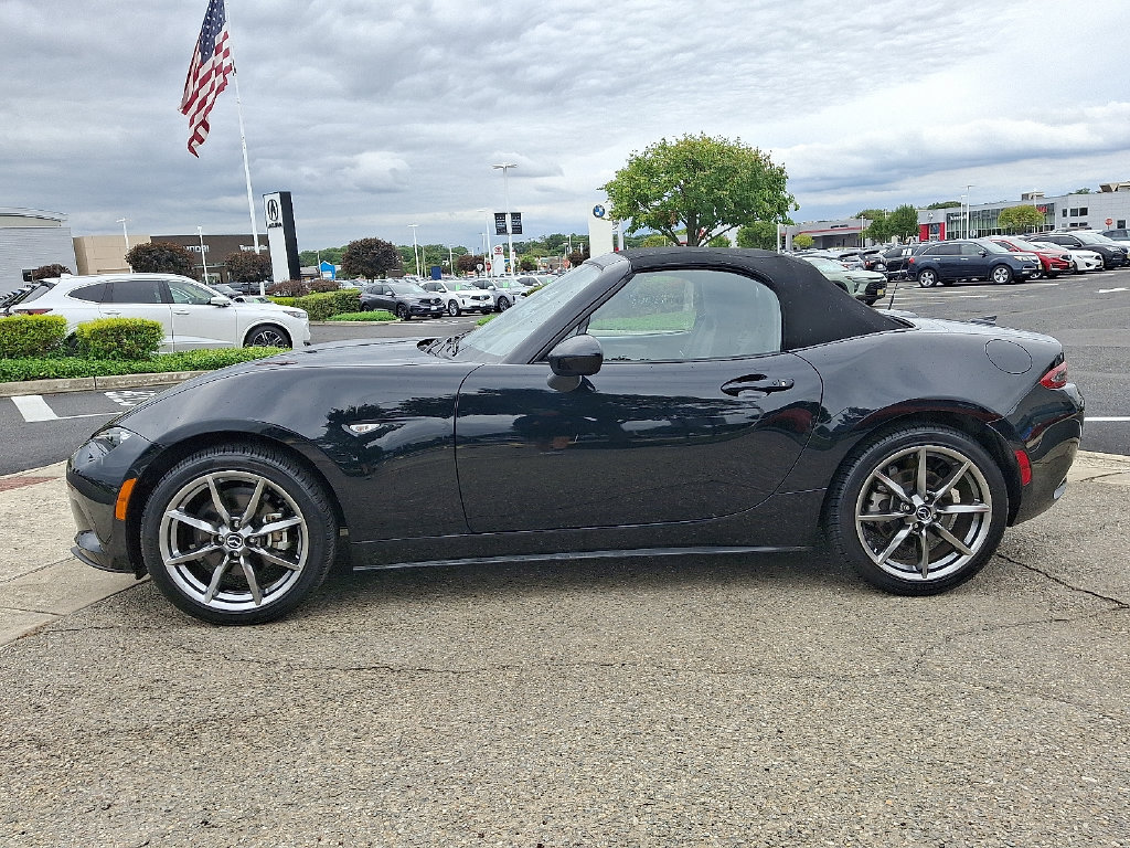 Used 2022 MAZDA MX-5 Miata Grand Touring w/ Weather Package RWD image 6