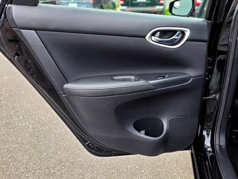 Used 2017 Nissan Sentra SV FWD image 35