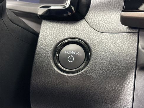 Certified 2025 Toyota Camry LE image 21