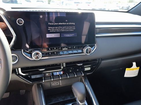 New 2026 GMC Canyon Elevation w/ Convenience Package image 15