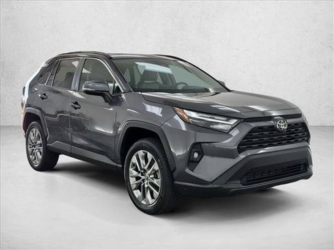 Used 2023 Toyota RAV4 XLE Premium FWD image 3
