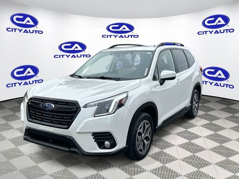 Used 2023 Subaru Forester Premium image 9
