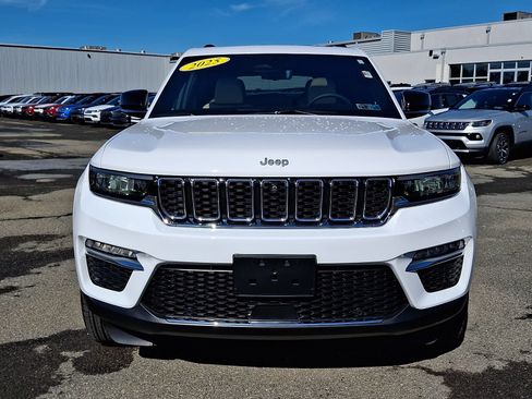 Used 2025 Jeep Grand Cherokee Limited w/ Luxury Tech Group II AWD/4WD image 2