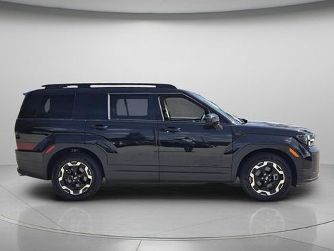 Used 2024 Hyundai Santa Fe SEL FWD image 4