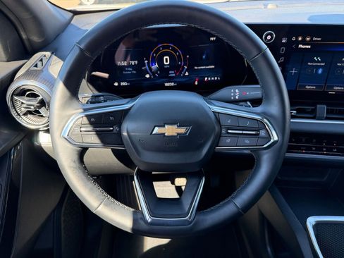 Used 2025 Chevrolet Equinox LT image 27