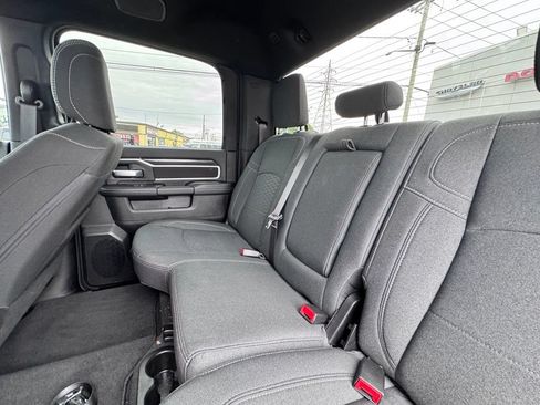 Used 2025 RAM 2500 Big Horn AWD/4WD image 18