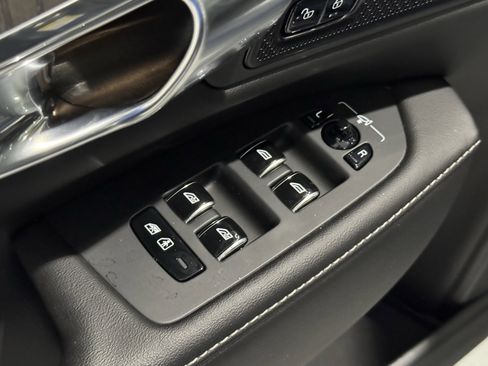 Used 2023 Volvo S90 B6 Ultimate w/ Protection Package Premier image 71