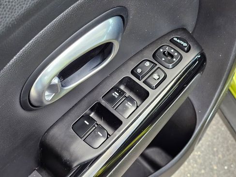 Used 2014 Kia Soul ! w/ Sun & Sound Package image 28