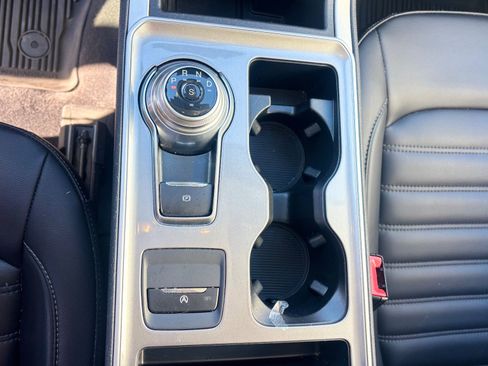 Certified 2024 Ford Edge SEL w/ Convenience Package image 44