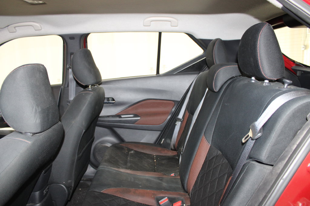 Used 2020 Nissan Kicks SR w/ Exterior Package FWD image 18