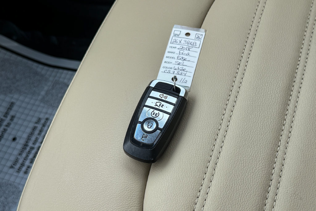 Used 2018 Ford Edge SEL w/ Equipment Group 201A AWD/4WD image 36