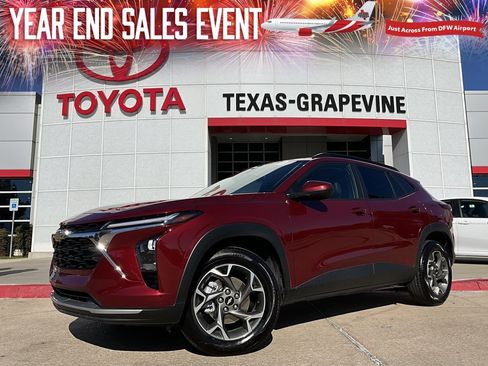 Used 2025 Chevrolet Trax LT w/ LT Convenience Package image 1